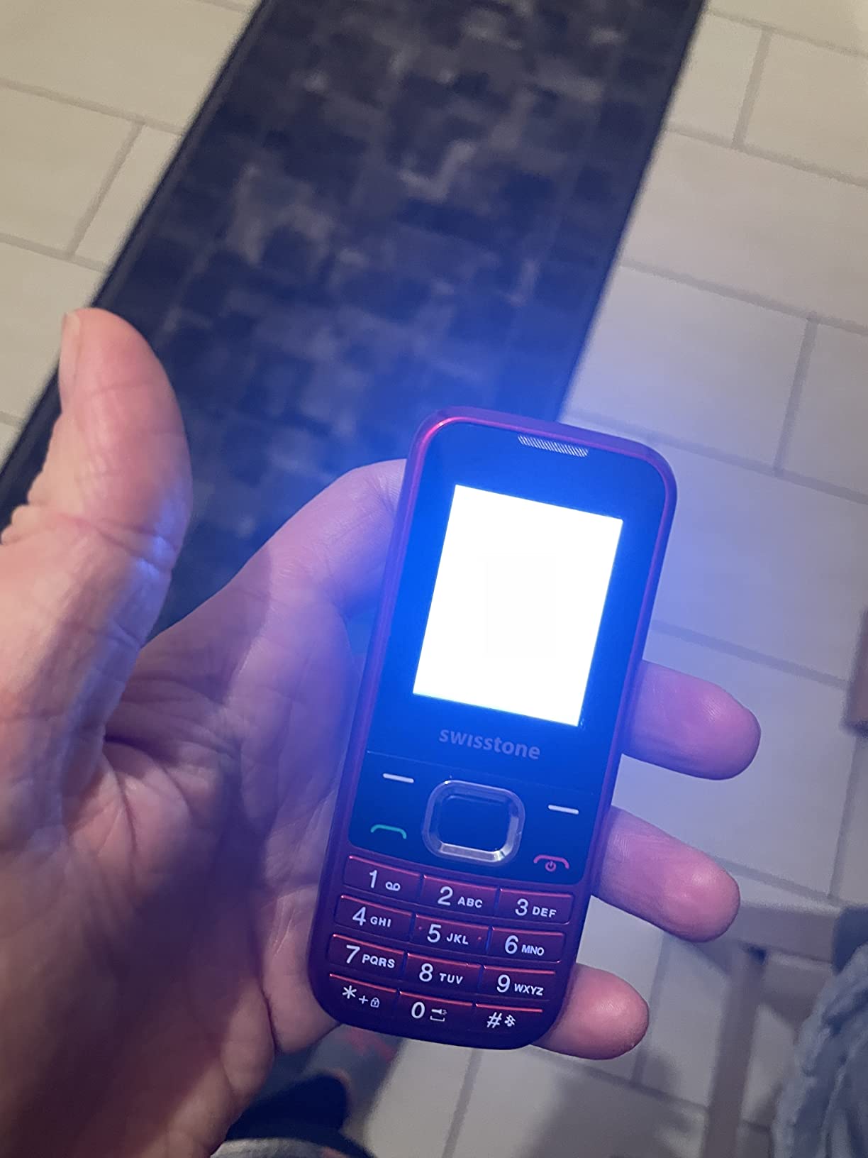 Swisstone SC 230 Dual-SIM Handy schwarz mit Farbdisplay