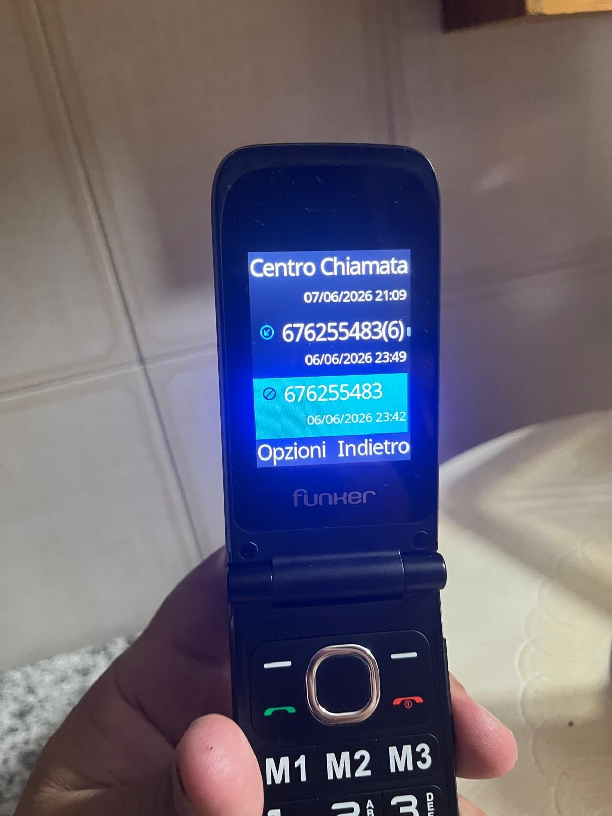 Funker C200 Comfort 4G Klapphandy Schwarz mit Notruftaste