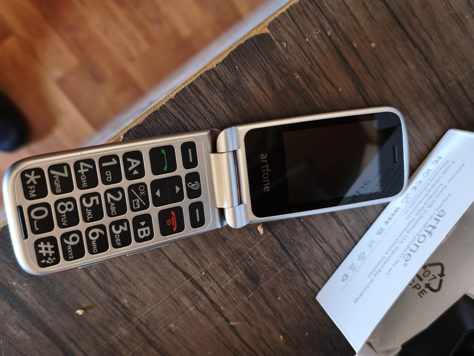 Artfone G6 Klapphandy große Tasten 4G SOS Ladestation USB-C