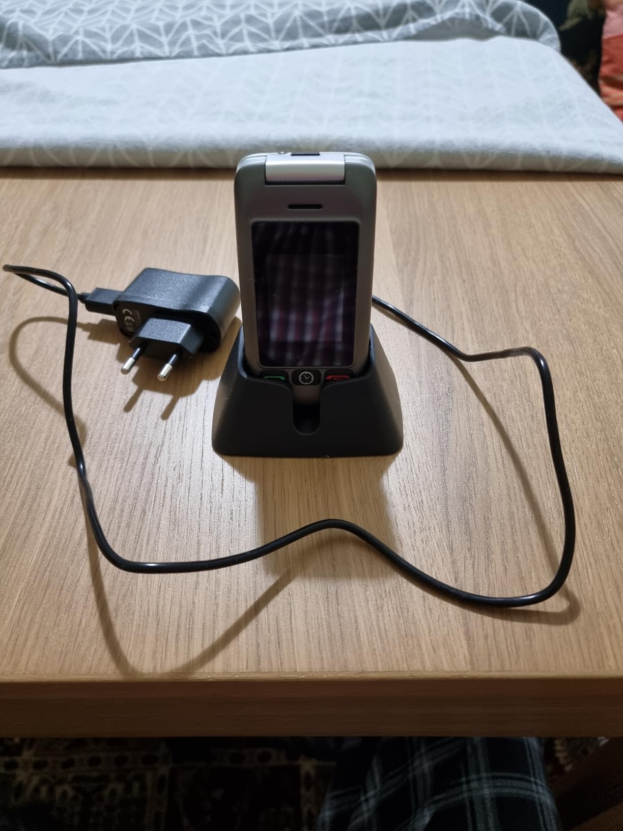 Artfone Senior G6 Klapphandy 4G grau Ladestation Notruftaste