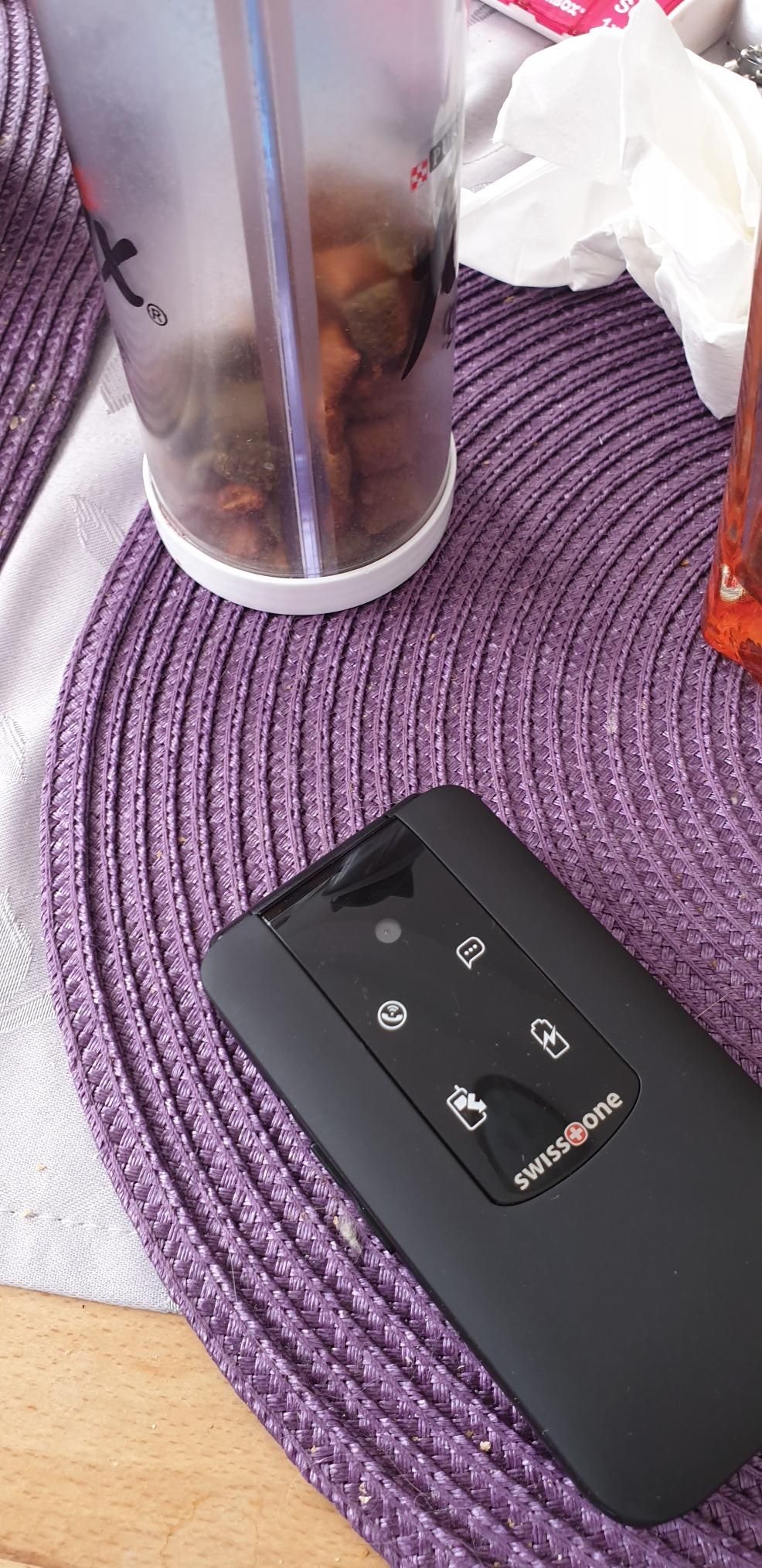 Swisstone BBM 680 Tastenhandy 2,8 Zoll schwarz WhatsApp