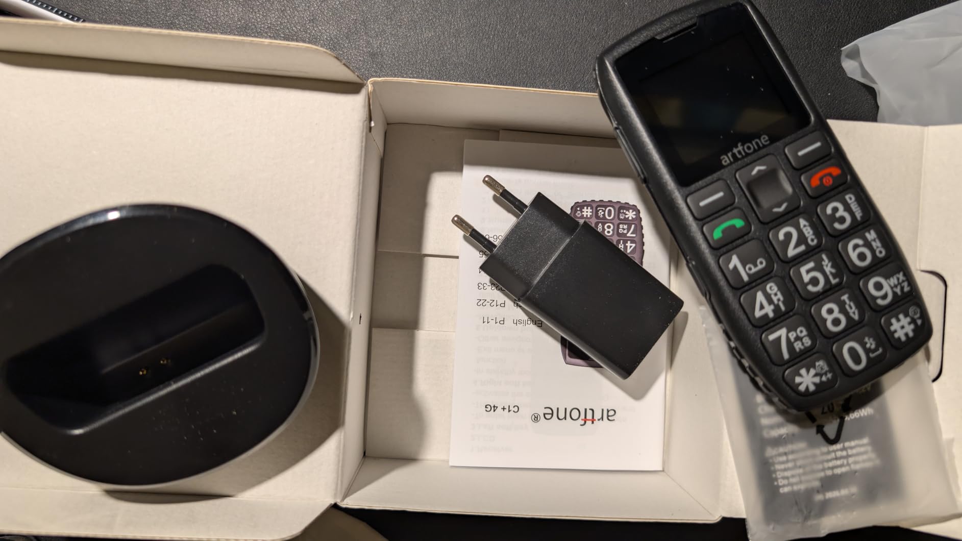 Artfone C1+ 4G Tastenhandy große Tasten SOS Ladestation Schwarz